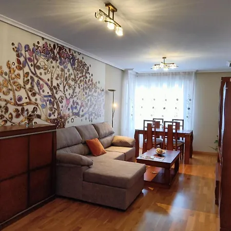 Superacogedor Y Semicentrico Piso דירה