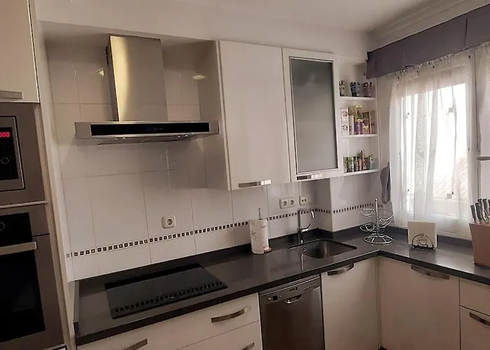 Superacogedor Y Semicentrico Piso * לאון